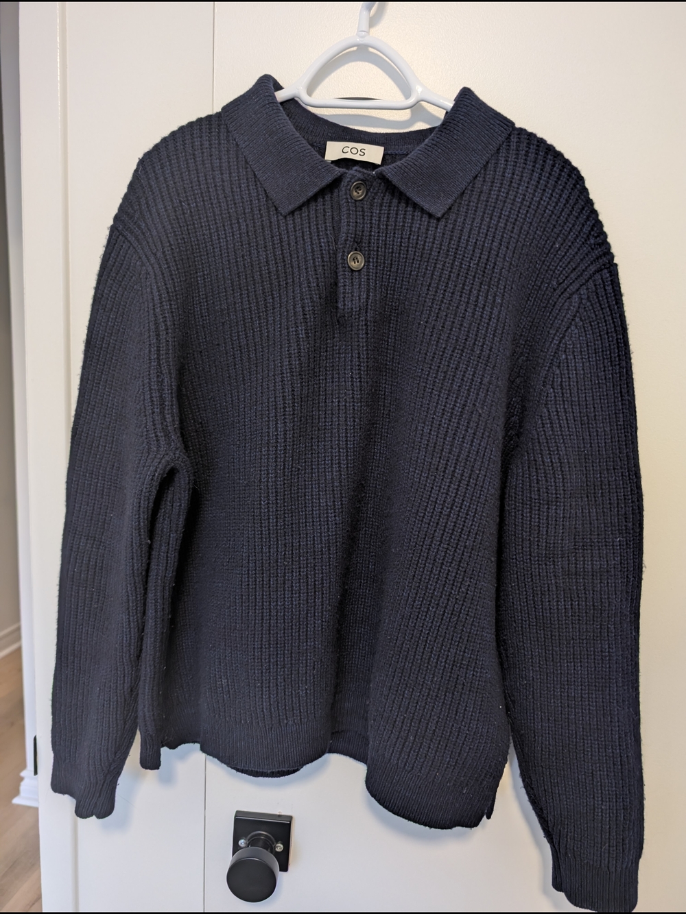 COS Navy Ribbed V‑Neck Polo Sweater